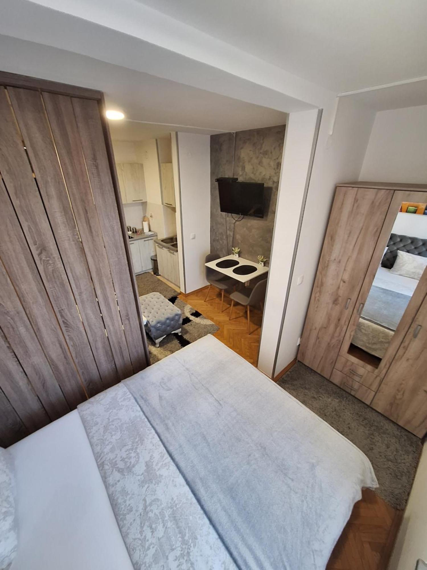 Dado Apartman Apartment Kraljevo Exterior photo